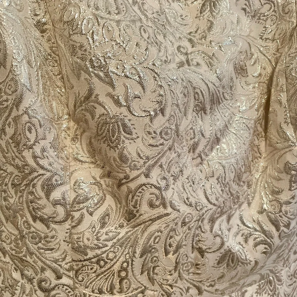 WHBM gold embossed shimmer top - Picture 4 of 4